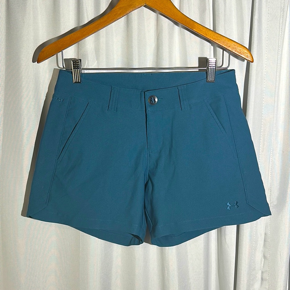 Under Armour Women's Shorts Size 4